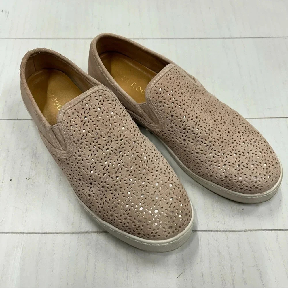 Jack Roger’s Blush Womens 9 Slip On Sneakers Preowned EUC Silver under Blush Top